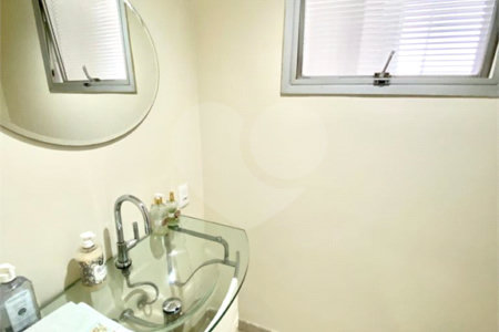Apartamento à venda com 4 quartos, sendo 2 suítes, em Pinheiros, São Paulo, SP