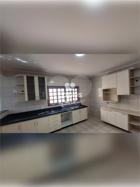 Casa à venda com 3 quartos, sendo 1 suíte, no condomínio Eldourado, São José dos Campos - SP