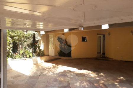 Casa à venda com 5 suítes em Jardim Leonor, São Paulo, SP