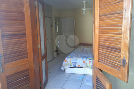 Casa à venda com 8 quartos, sendo 3 suítes, em Jardim Terceiro Centenário, Atibaia, SP