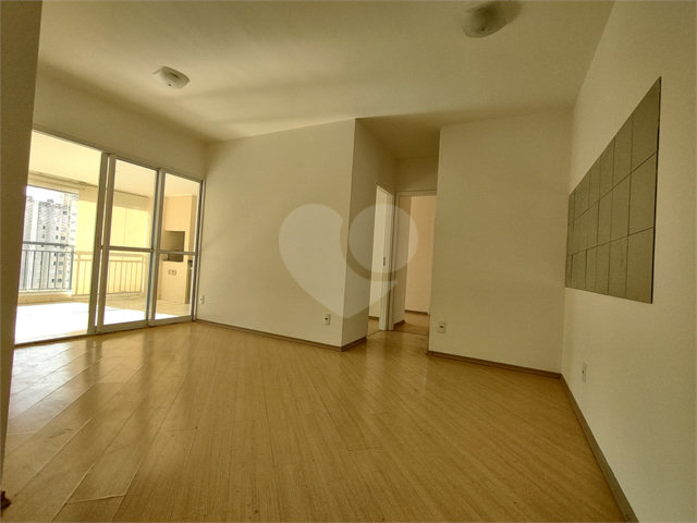 Apartamento à venda com 3 quartos, sendo 1 suíte,  em Tucuruvi, São Paulo, SP