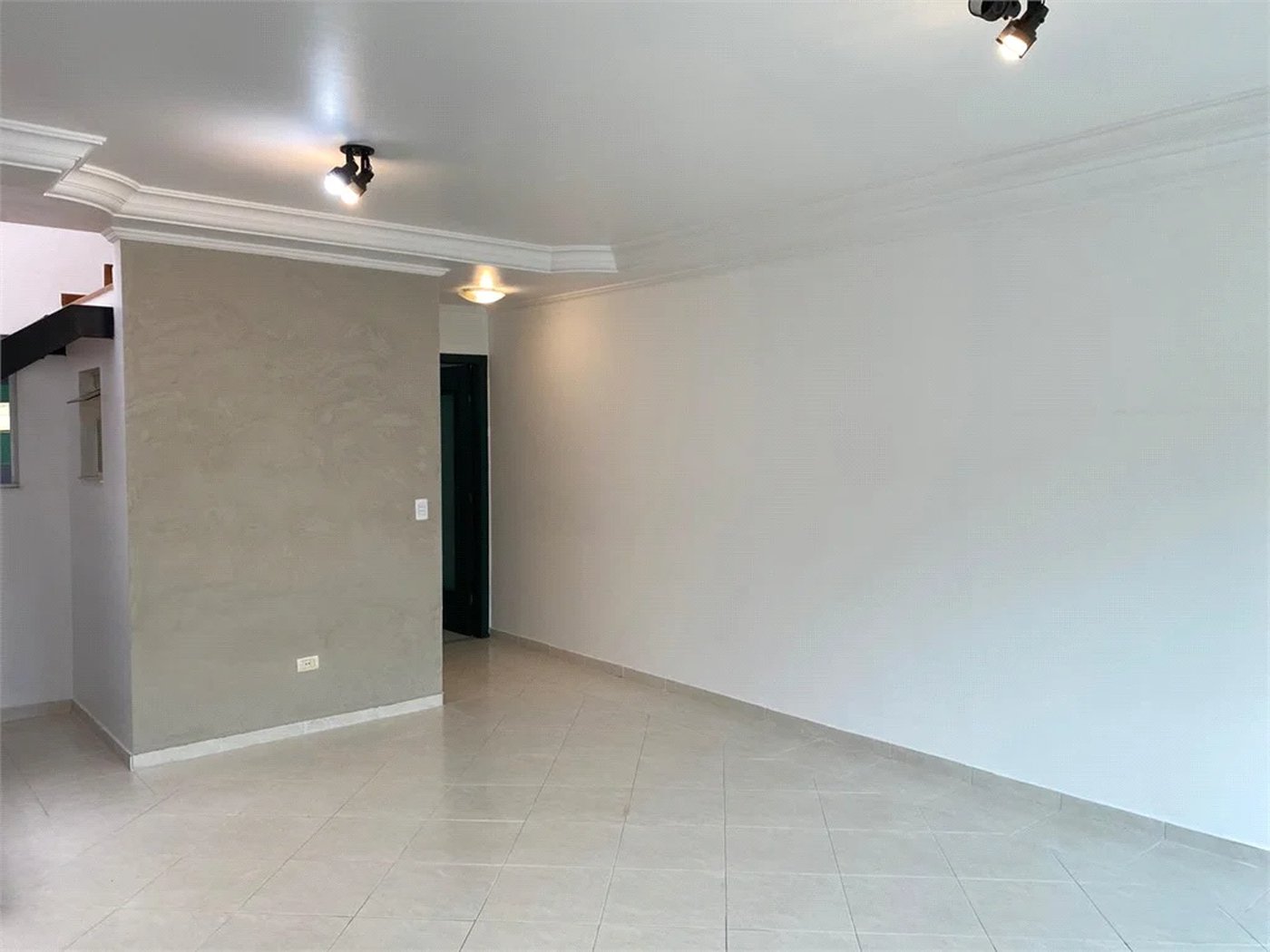 Sobrado à venda com 3 quartos, sendo 1 suíte, em Vila Lageado, São Paulo, SP