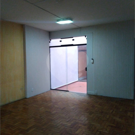 Sobrado à venda com 3 quartos em Vila Cordeiro, São Paulo, SP