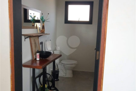 Casa à venda com 3 quartos, sendo 1 suíte, no condomínio Village Ipanema Ii, Araçoiaba da Serra - SP