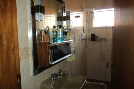 Casa à venda com 3 quartos, sendo 1 suíte, em Jardim Cláudia, São Paulo, SP
