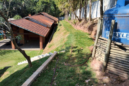 Chácara à venda com 5 quartos, sendo 4 suítes, em Week-end, Jarinu, SP