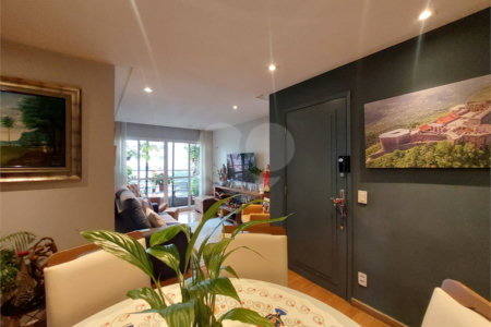 Apartamento à venda com 3 quartos, sendo 1 suíte, em Real Parque, São Paulo, SP