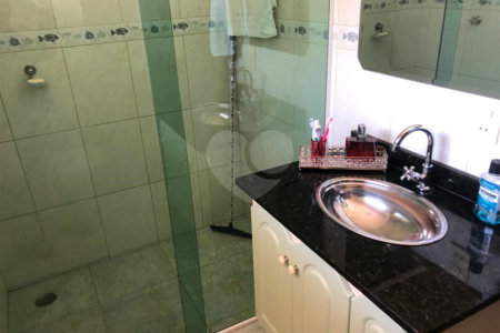 Casa à venda com 3 quartos, sendo 2 suítes,  em Jardim do Lago, Atibaia, SP