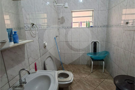 Casa à venda com 4 quartos, sendo 1 suíte,  em Vila Santa Maria, Guarulhos, SP