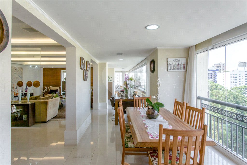 Apartamento à venda com 4 suítes em Vila Suzana, São Paulo, SP