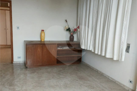 Apartamento à venda com 3 quartos, sendo 1 suíte, em Vila Monumento, São Paulo, SP