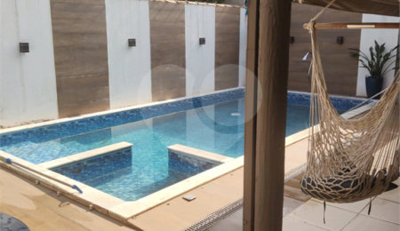 Casa à venda com 3 quartos, sendo 1 suíte, no condomínio Campos do Conde I, Paulínia - SP