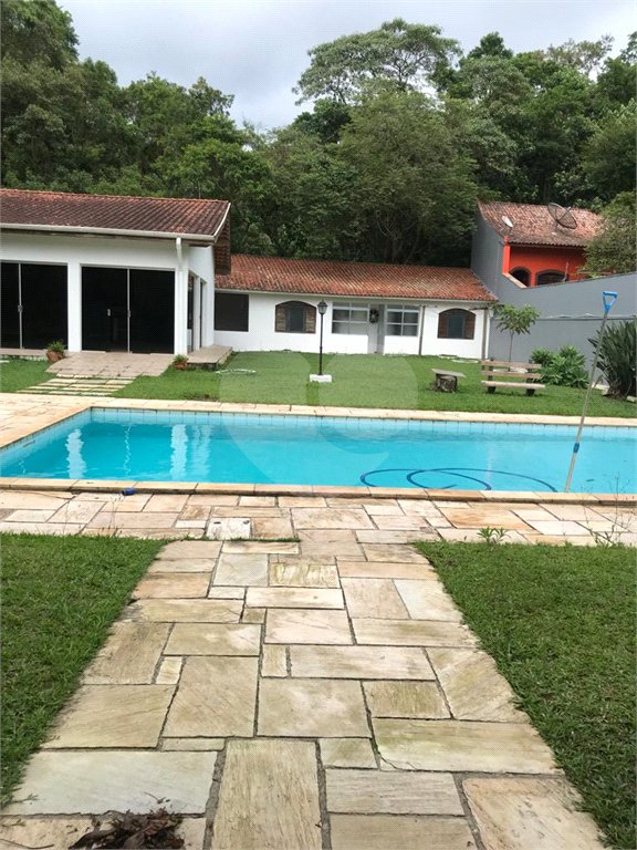Casa à venda com 4 suítes no condomínio Alpes da Cantareira, Mairiporã - SP