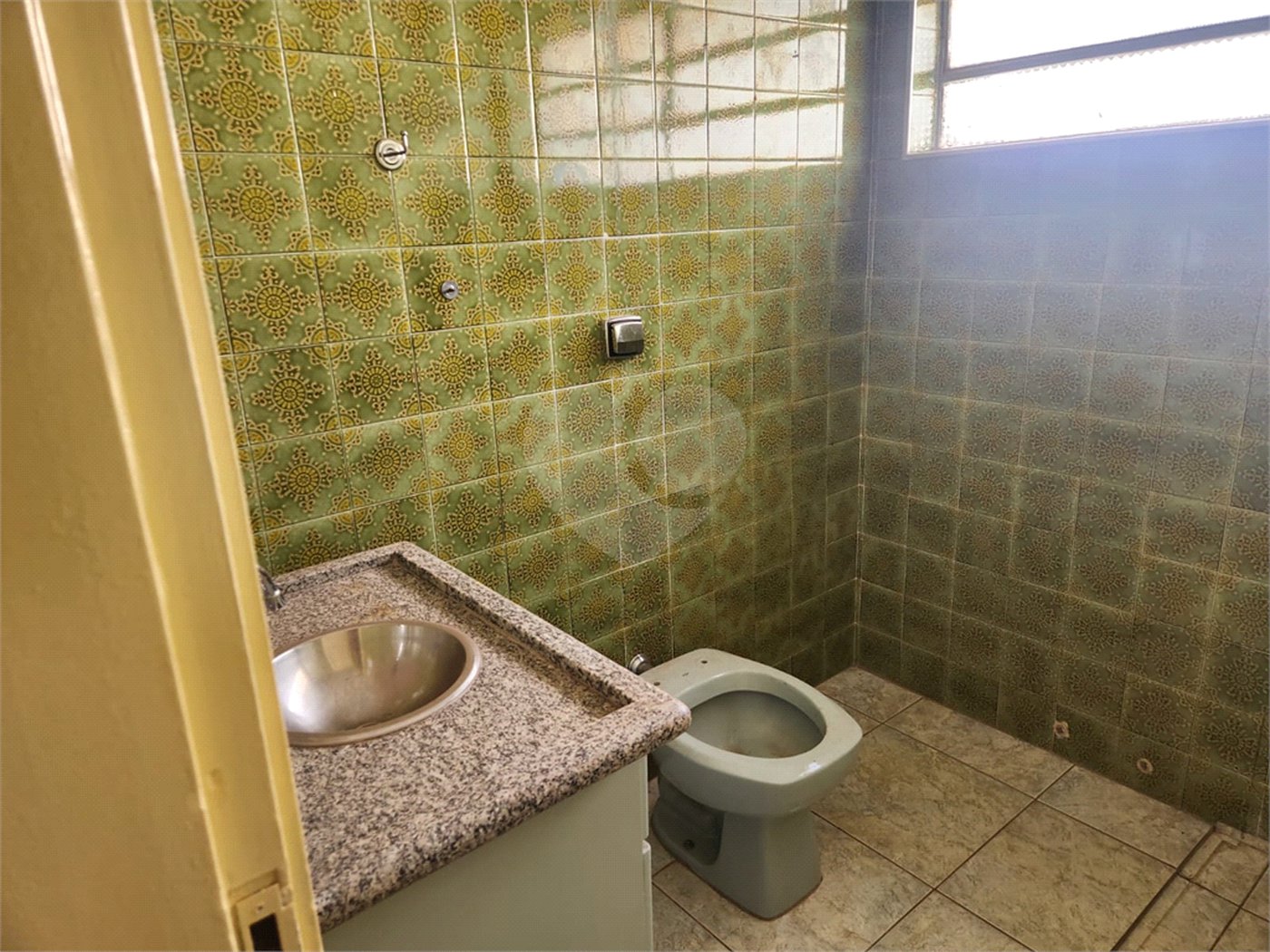 Sobrado à venda com 4 quartos, sendo 1 suíte, no Centro, Araraquara, SP