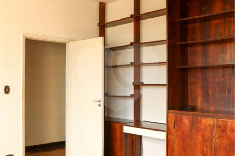 Casa à venda com 3 quartos no condomínio Paderewsky, São Paulo - SP