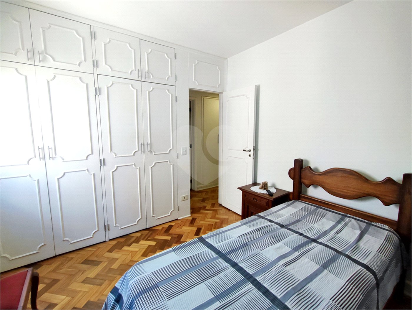 Apartamento à venda com 3 quartos, sendo 1 suíte, em Alto da Boa Vista, São Paulo, SP