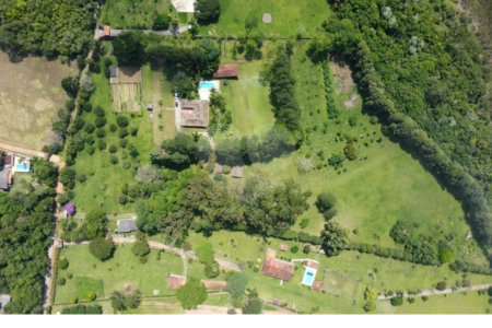 Chácara à venda com 5 quartos, sendo 2 suítes, em Taiaçupeba, Mogi das Cruzes, SP