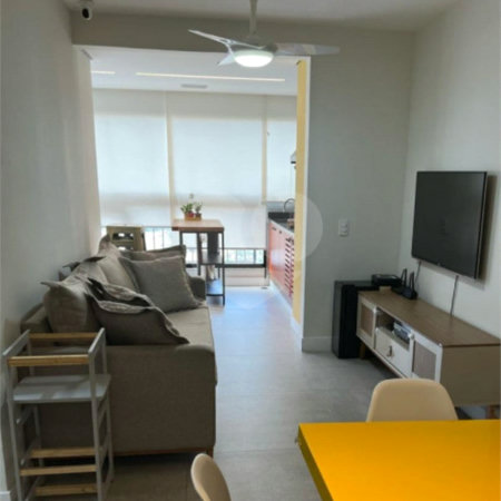 Apartamento à venda com 3 quartos, sendo 1 suíte,  em Parque São Jorge, São Paulo, SP