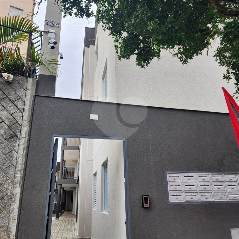Casa à venda com 2 quartos, sendo 1 suíte, no condomínio Residencial Sanches, São Paulo - SP