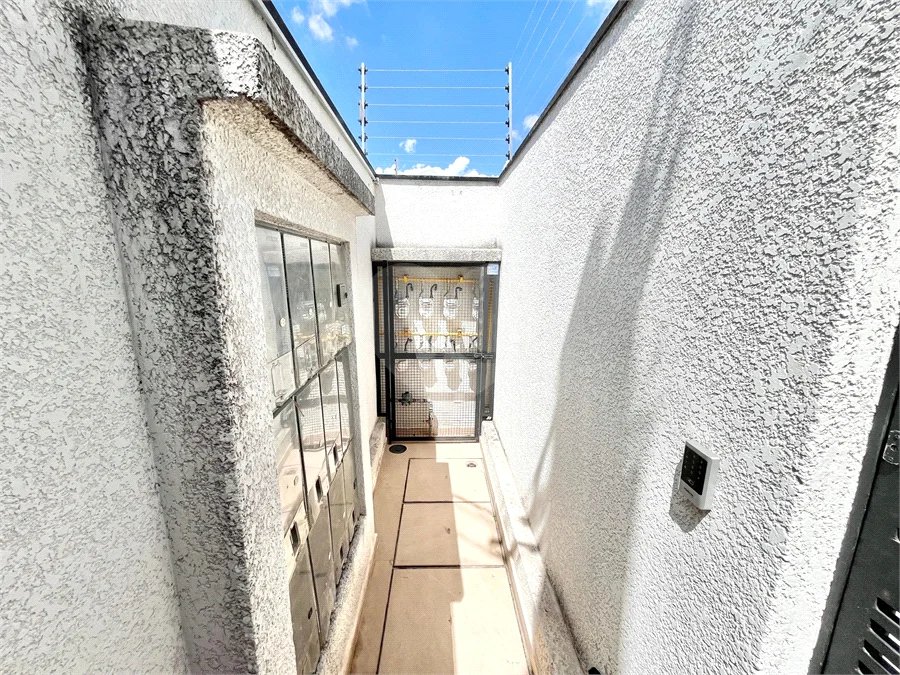 Casa à venda com 2 suítes no condomínio Residêncial Antuérpia, São Paulo - SP