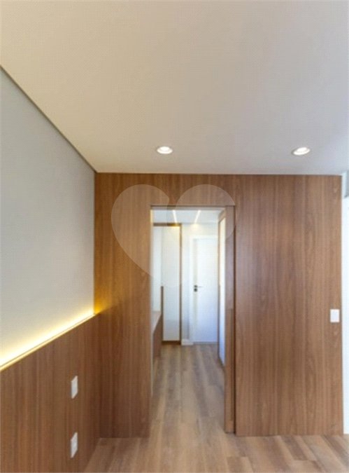 Apartamento à venda com 2 quartos, sendo 1 suíte, em Vila Olímpia, São Paulo, SP