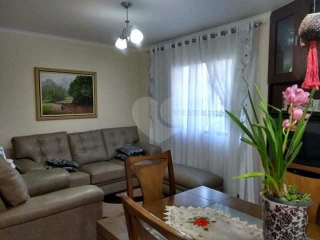 Casa à venda com 3 quartos, sendo 1 suíte,  no condomínio Vila da Vinci, São Paulo - SP