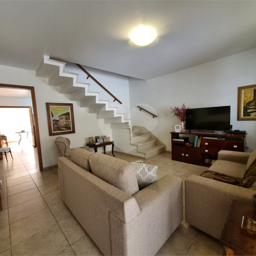Casa à venda com 3 quartos, sendo 1 suíte, em Jardim Franca, São Paulo, SP