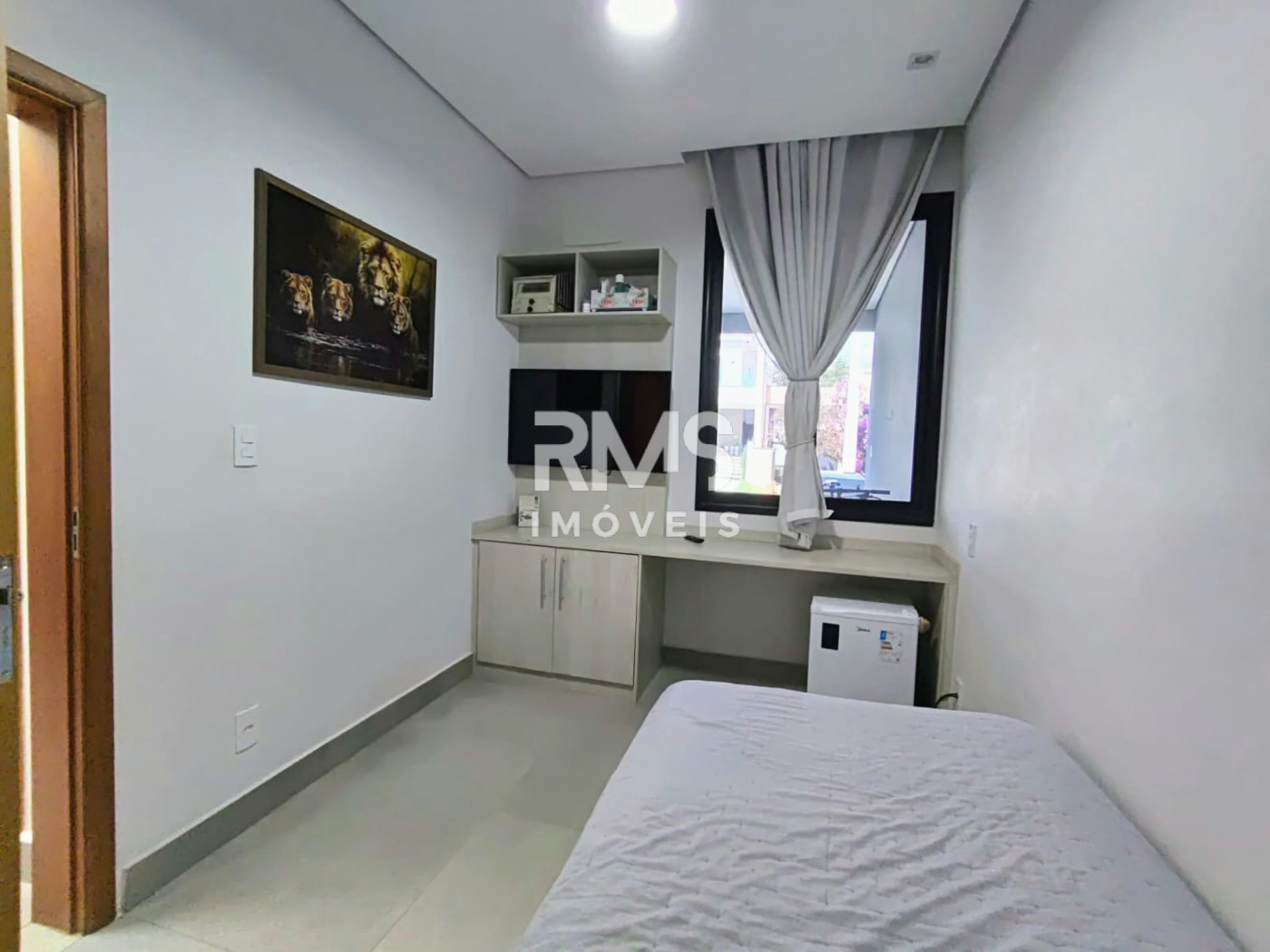 Casa à venda com 3 quartos, sendo 1 suíte, no condomínio Residencial Mont Blanc, Itu - SP