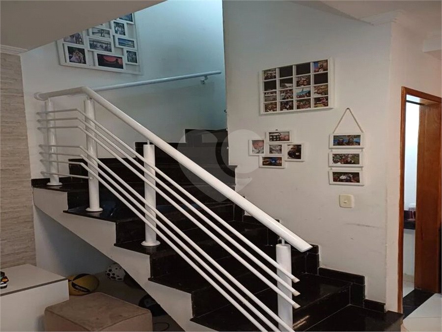 Casa à venda com 3 quartos, sendo 1 suíte, no condomínio Residencial Shekinah, São Paulo - SP