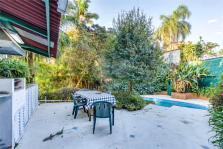Casa Térrea à venda com 3 suítes em Jardim dos Estados, São Paulo, SP