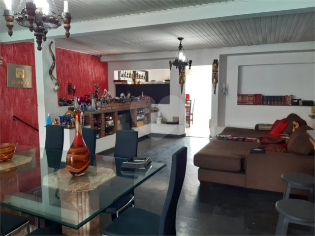 Sobrado à venda com 4 quartos, sendo 2 suítes,  em Vila Maria, São Paulo, SP