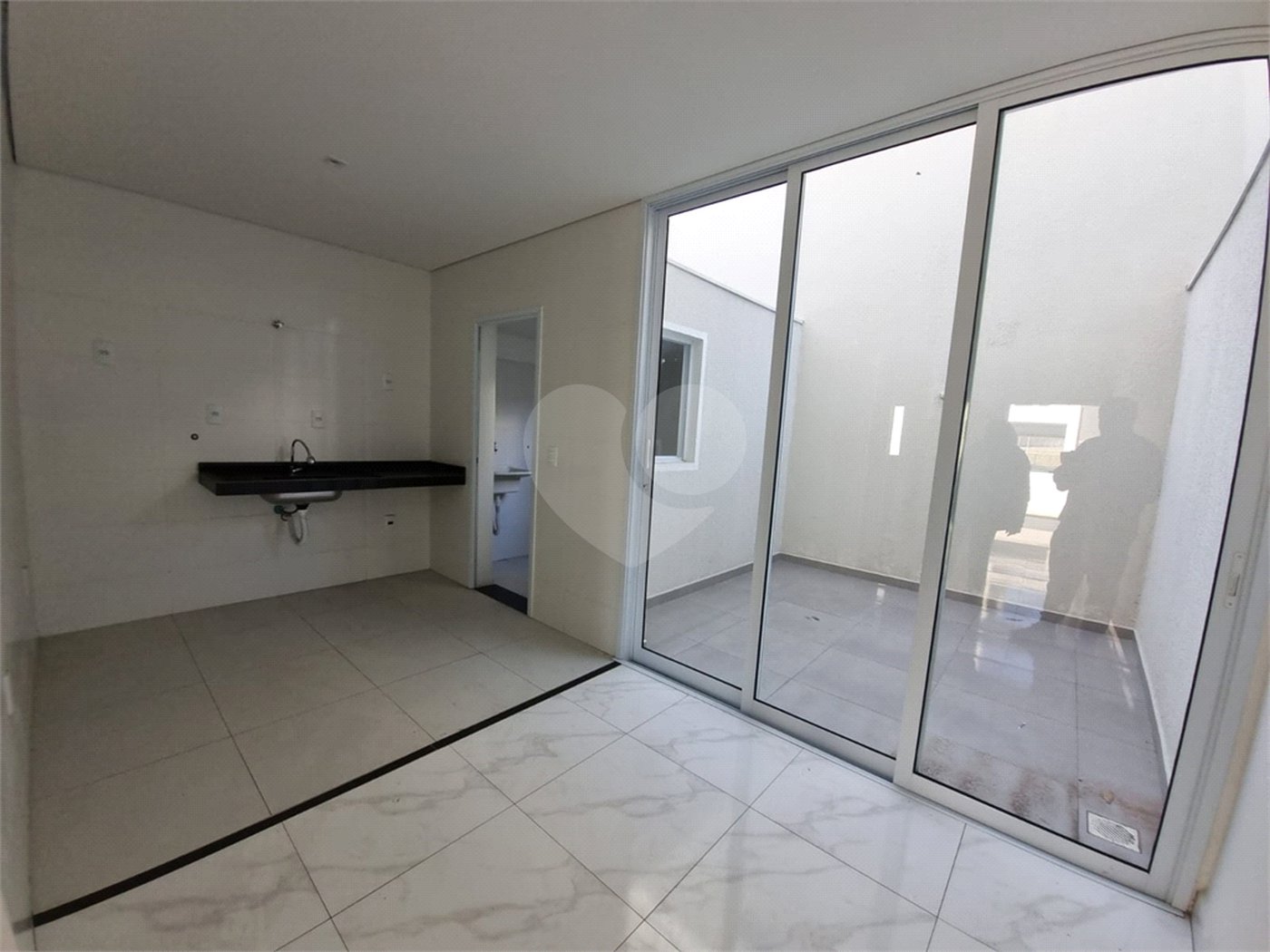 Casa à venda com 2 suítes no condomínio Residencial Américo Figueiredo, Sorocaba - SP
