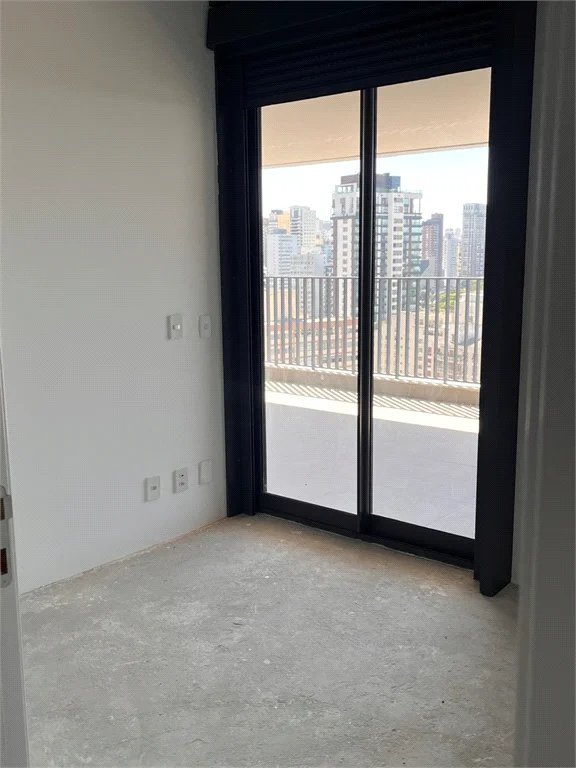 Apartamento à venda com 3 suítes em Pinheiros, São Paulo, SP