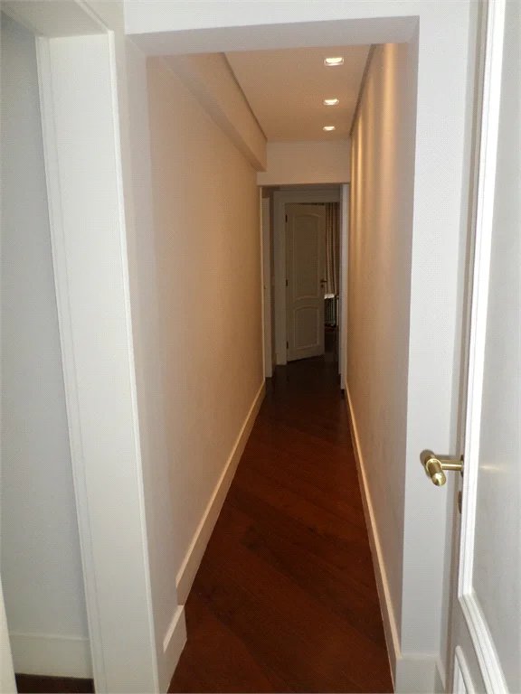 Apartamento à venda com 4 quartos, sendo 2 suítes, em Jardim Londrina, São Paulo, SP