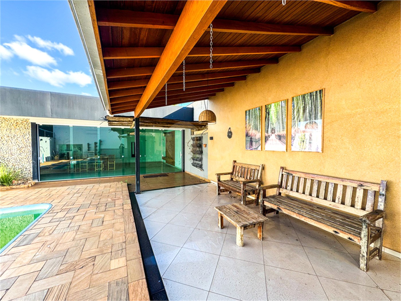 Casa à venda com 3 quartos, sendo 1 suíte, em Jardim Paranapunga, Três Lagoas, MS
