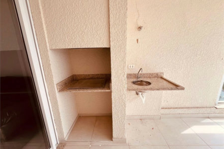 Apartamento com Varanda Gourmet em Condomínio Clube na Enseada – 2 Dormitórios