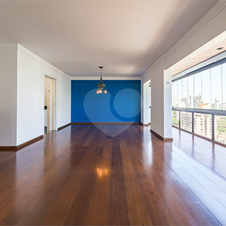 Apartamento à venda com 3 suítes em Cidade Monções, São Paulo, SP