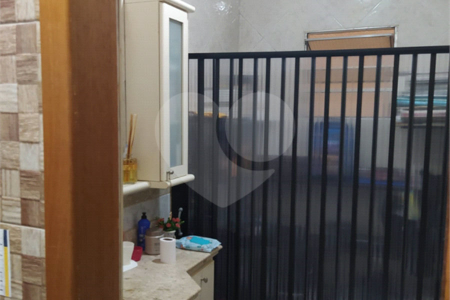 Sobrado à venda com 3 quartos, sendo 1 suíte, em Cidade Tiradentes, São Paulo, SP