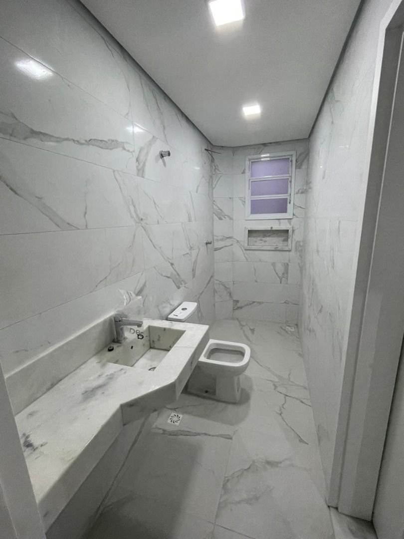 Casa com 4 dormitórios à venda, 234 m² por R$ 1.650.000,00 - Embaré - Santos/SP