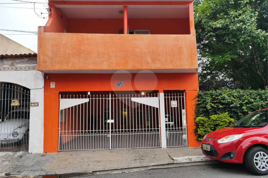 Sobrado à venda com 4 quartos, sendo 1 suíte,  em Saúde, São Paulo, SP