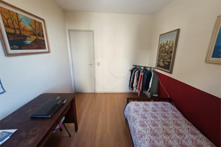 Apartamento à venda com 3 quartos, sendo 1 suíte, em Jardim das Acácias, São Paulo, SP