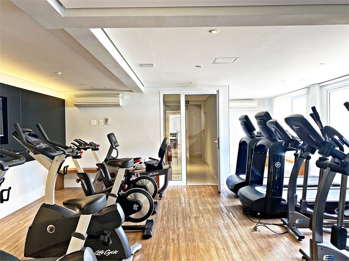 Apartamento à venda com 3 suítes em Santana, São Paulo, SP