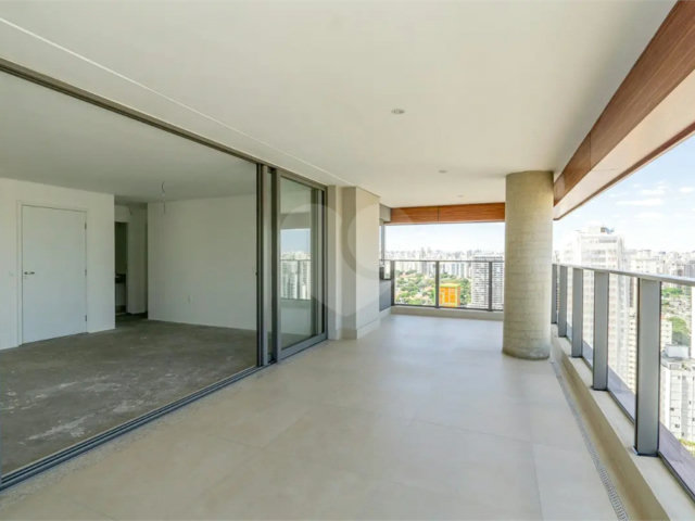 Apartamento à venda com 4 quartos, sendo 3 suítes,  em Campo Belo, São Paulo, SP