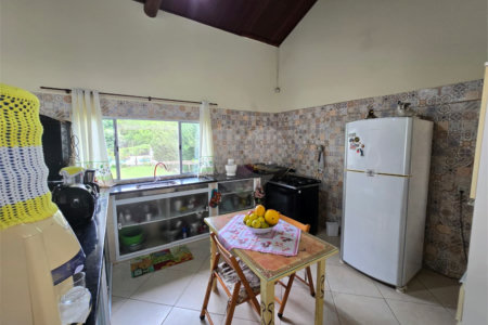 Chácara à venda com 3 quartos, sendo 1 suíte, em Cercadinho, Alambari, SP