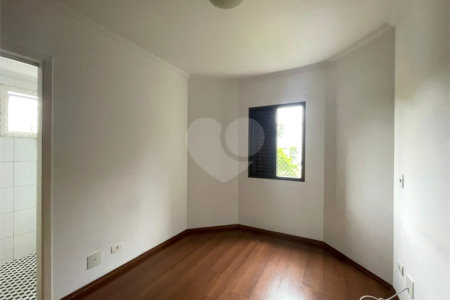Apartamento à venda ou para alugar com 3 quartos, sendo 1 suíte, em Alto da Boa Vista, São Paulo, SP
