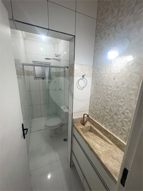 Casa à venda com 2 quartos no condomínio Carvalho Lagares, Poá - SP