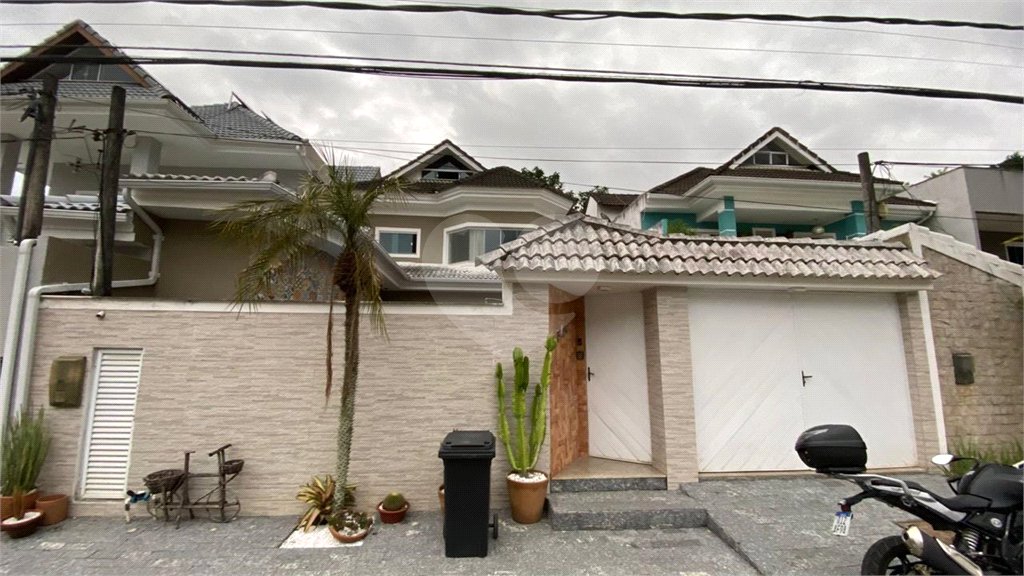 Casa à venda com 3 suítes no condomínio Atlantico Sul, Rio de Janeiro - RJ