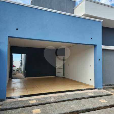 Casa à venda com 3 quartos, sendo 2 suítes, no condomínio Sollares, Araraquara - SP