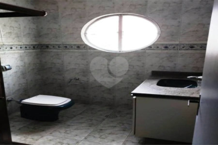 Sobrado à venda com 3 quartos, sendo 1 suíte, em Parada Inglesa, São Paulo, SP