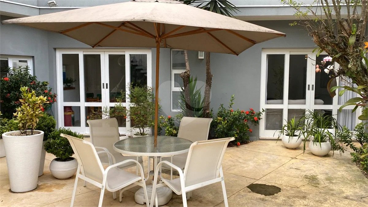 Casa de Vila à venda com 3 quartos, sendo 2 suítes, em Jardim Hípico, São Paulo, SP